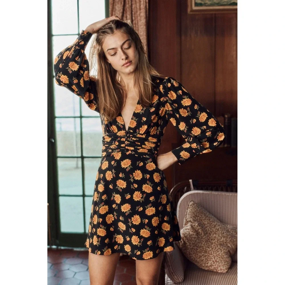 Veronica Beard Marion‎ Floral Silk V-Neck Mini Dress Long Sleeve Size 8 - Picture 2 of 9